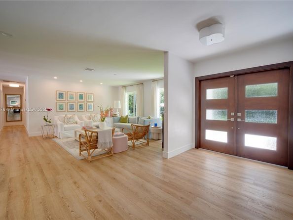 11905 SW 67th Ave, Pinecrest FL 33156