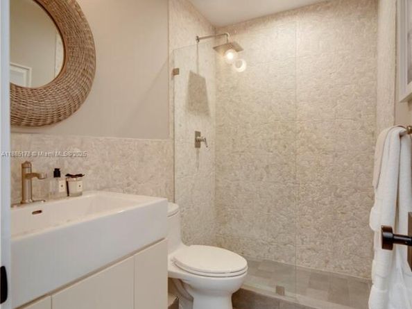 11905 SW 67th Ave, Pinecrest FL 33156