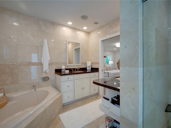 11905 SW 67th Ave, Pinecrest FL 33156