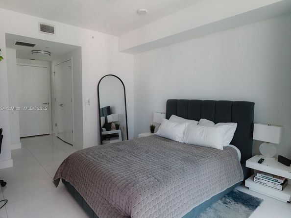 1080 Brickell Ave 3309, Miami FL 33131