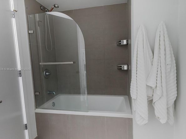 1080 Brickell Ave 3309, Miami FL 33131