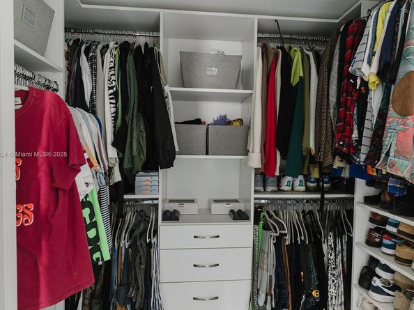 1080 Brickell Ave 3309, Miami FL 33131