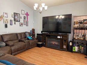 400 Somerset Way, Weston FL 33326