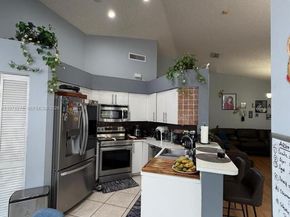 400 Somerset Way, Weston FL 33326