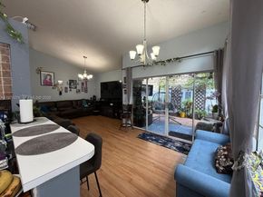 400 Somerset Way, Weston FL 33326