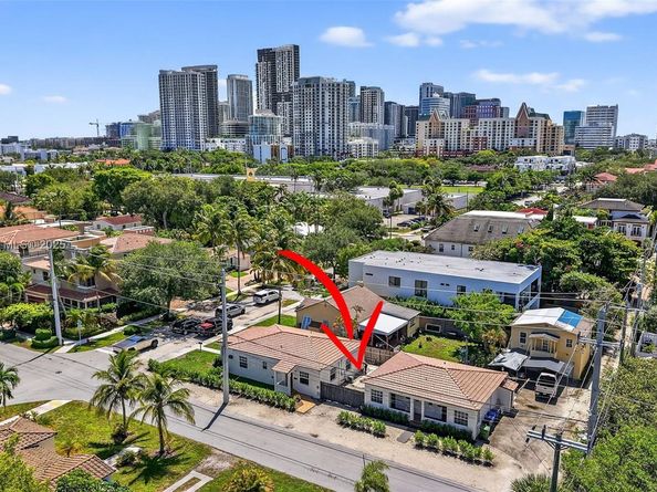 1121 NE 2nd St, Fort Lauderdale FL 33301
