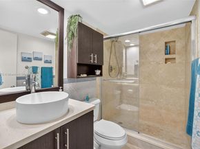 3611 Oaks Clubhouse Dr 202, Pompano Beach FL 33069