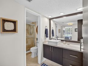 3611 Oaks Clubhouse Dr 202, Pompano Beach FL 33069