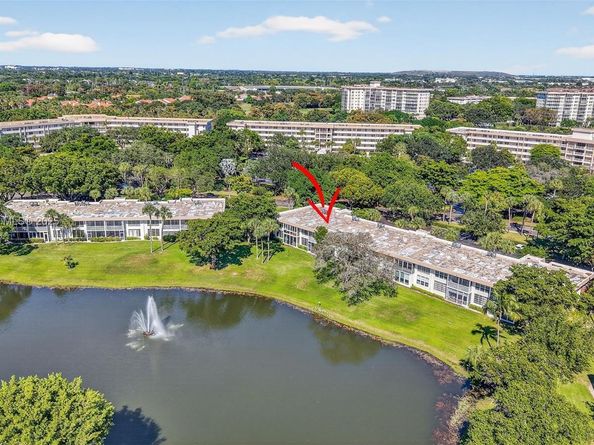 3611 Oaks Clubhouse Dr 202, Pompano Beach FL 33069