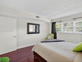 3611 Oaks Clubhouse Dr 202, Pompano Beach FL 33069