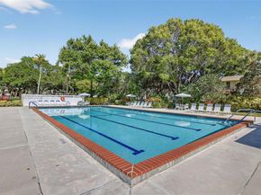 3611 Oaks Clubhouse Dr 202, Pompano Beach FL 33069