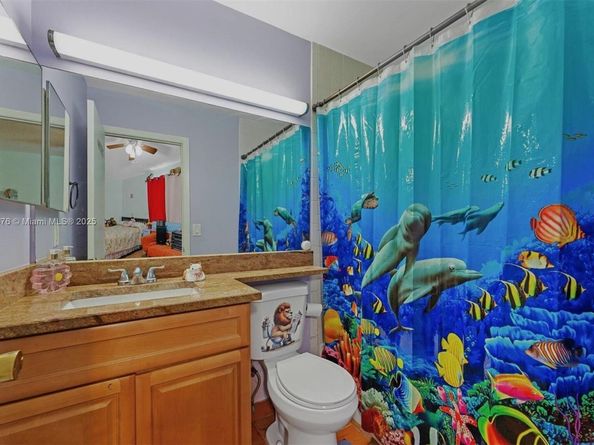 Undisclosed Address #A11849476, West Palm Beach FL 33415