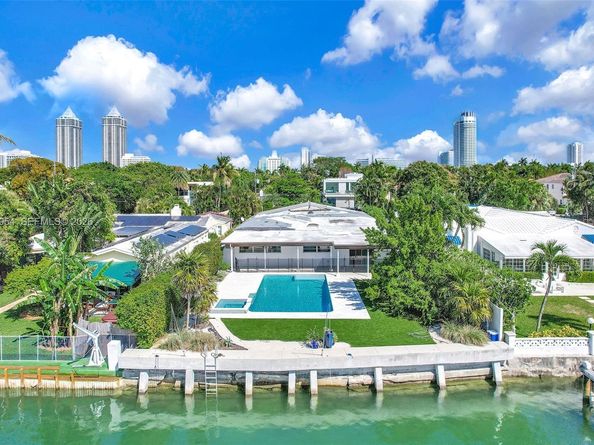 4560 Prairie Ave, Miami Beach FL 33140