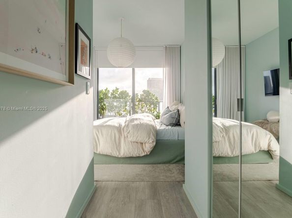 121 NE 34th St 2408, Miami FL 33137
