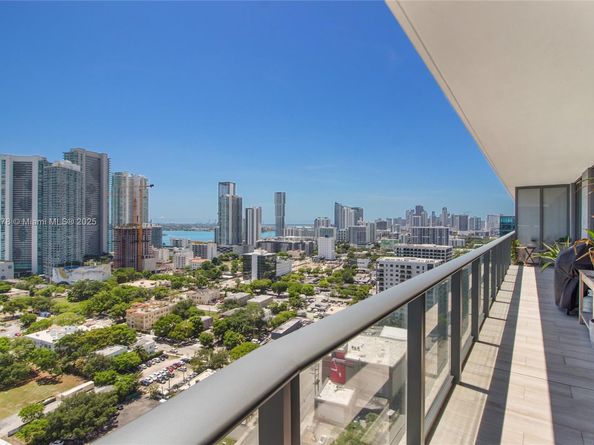 121 NE 34th St 2408, Miami FL 33137