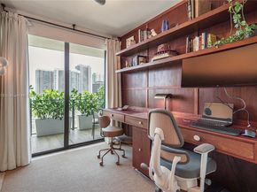 121 NE 34th St 2408, Miami FL 33137