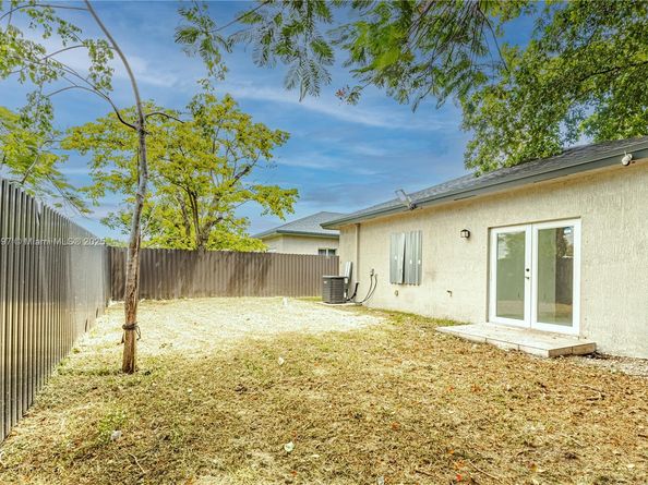 7930 NW 14th Ave, Miami FL 33147