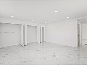 988 NW 10th St, Hallandale Beach FL 33009