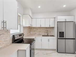 988 NW 10th St, Hallandale Beach FL 33009