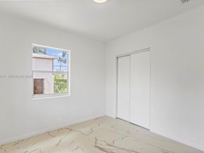 988 NW 10th St, Hallandale Beach FL 33009