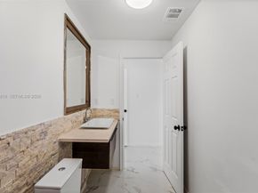 988 NW 10th St, Hallandale Beach FL 33009