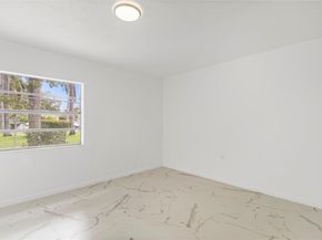 988 NW 10th St, Hallandale Beach FL 33009