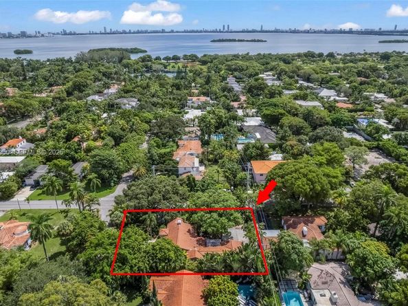 492 NE 55th St, Miami FL 33137