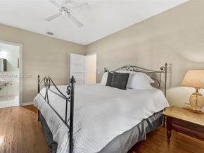 492 NE 55th St, Miami FL 33137