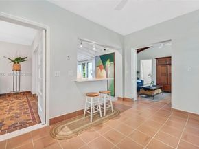 492 NE 55th St, Miami FL 33137