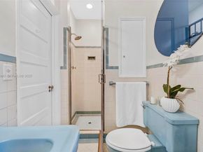 492 NE 55th St, Miami FL 33137