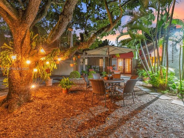 492 NE 55th St, Miami FL 33137