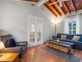 492 NE 55th St, Miami FL 33137