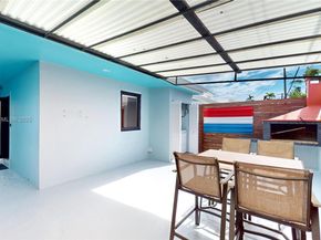 702 86th St, Miami Beach FL 33141