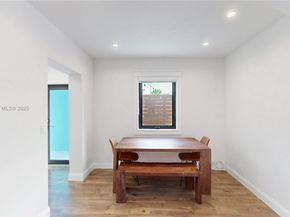 702 86th St, Miami Beach FL 33141