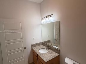 723 NE 193rd St, Miami FL 33179