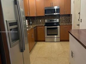 10185 Collins Ave 915, Bal Harbour FL 33154