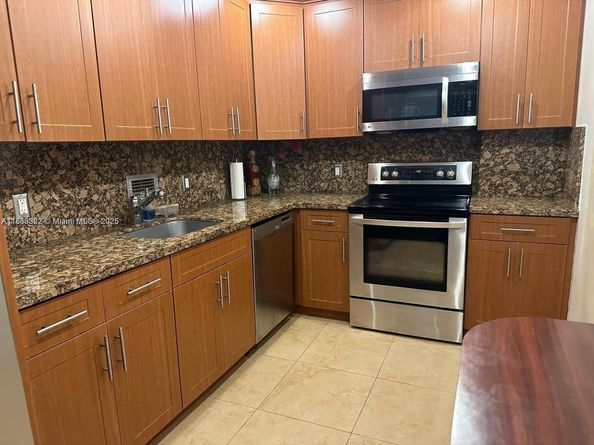 10185 Collins Ave 915, Bal Harbour FL 33154