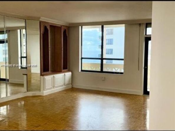10185 Collins Ave 915, Bal Harbour FL 33154