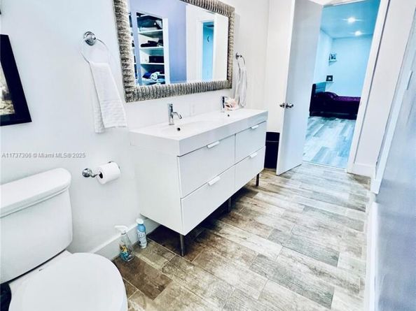 13499 Biscayne Blvd PH1705, North Miami FL 33181