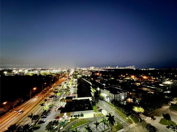 13499 Biscayne Blvd PH1705, North Miami FL 33181