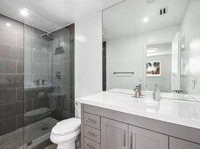 3927 NE 171st St C, North Miami Beach FL 33160