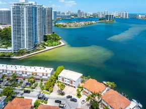 3927 NE 171st St C, North Miami Beach FL 33160