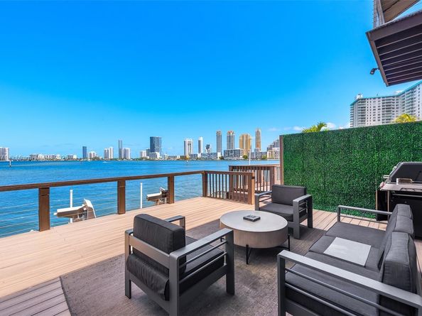 3927 NE 171st St C, North Miami Beach FL 33160