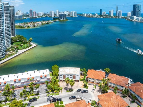 3927 NE 171st St C, North Miami Beach FL 33160