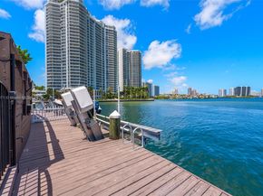 3927 NE 171st St C, North Miami Beach FL 33160