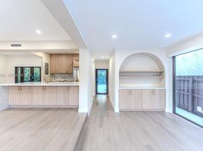 4144 Alton Rd, Miami Beach FL 33140