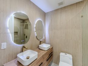 4144 Alton Rd, Miami Beach FL 33140