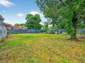 2850 NW 4th St, Miami FL 33125