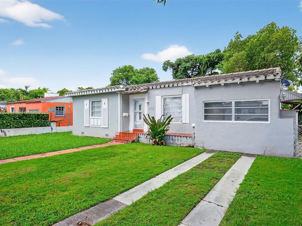 2850 NW 4th St, Miami FL 33125