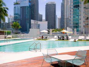 90 SW 3rd St 2703, Miami FL 33130
